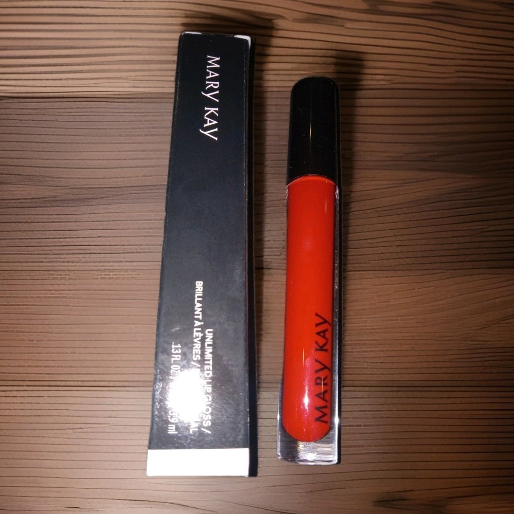 Mary Kay Unlimited Lip Gloss ~ Iconic Red ~ New In box 0.13 Oz #153475
